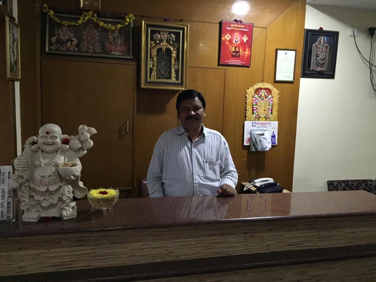 Hotel Suprabath Towers Tirupati Ngoại thất bức ảnh